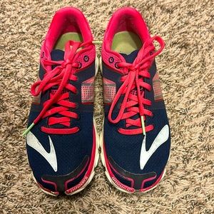 Brooks Pure Flow running sneakers size 6.5 pink and navy